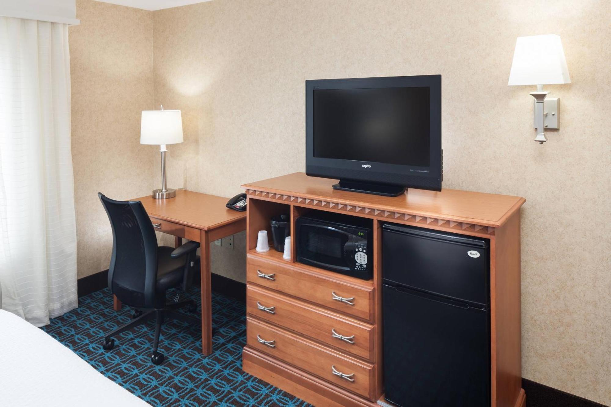 Fairfield Inn & Suites Jacksonville Butler Boulevard Exterior foto